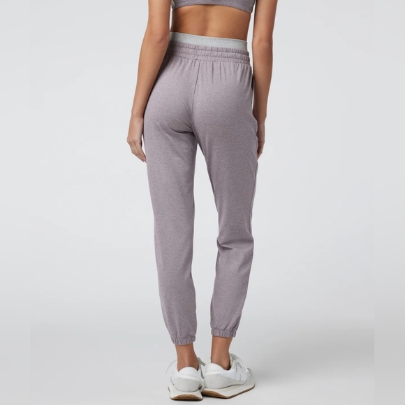 Vuori Pants - NWT WOMEN'S VUORI "HALO WARM-UP JOGGER. COLOR ROSEMARY HEATHER. SIZE XS.